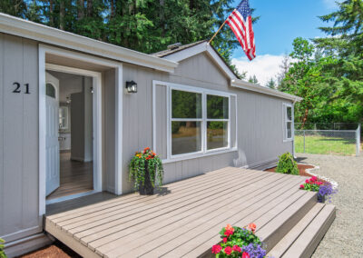 21 E Willopa Rd, Shelton, WA 98584 Lisa Collier Realtor