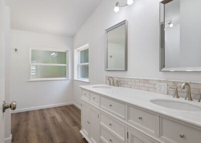 21 E Willopa Rd, Shelton, WA 98584 Lisa Collier Realtor