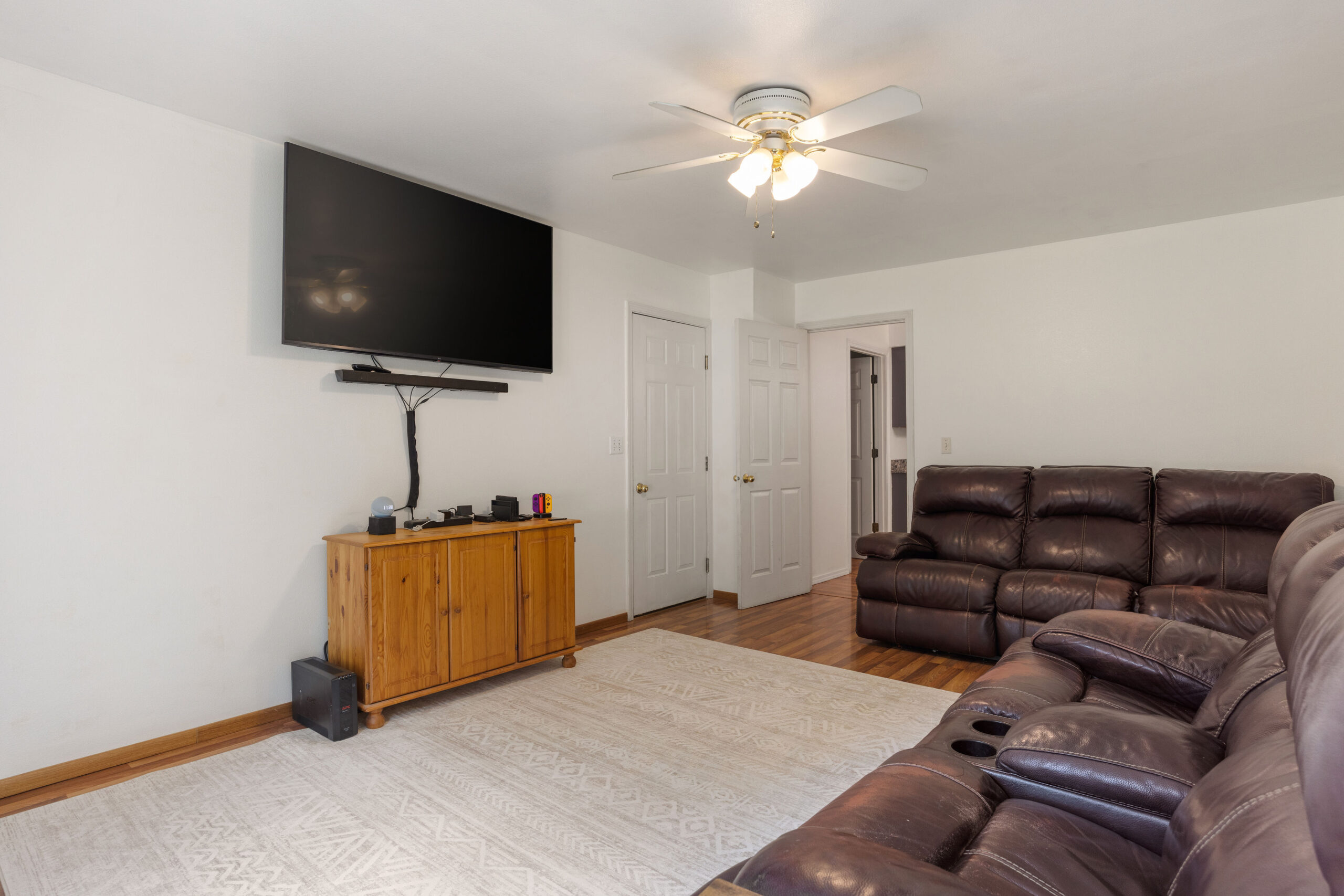 0U6A2609 2275 Northlake Wy NW, Bremerton, WA 98312 Lisa Collier, Realtor