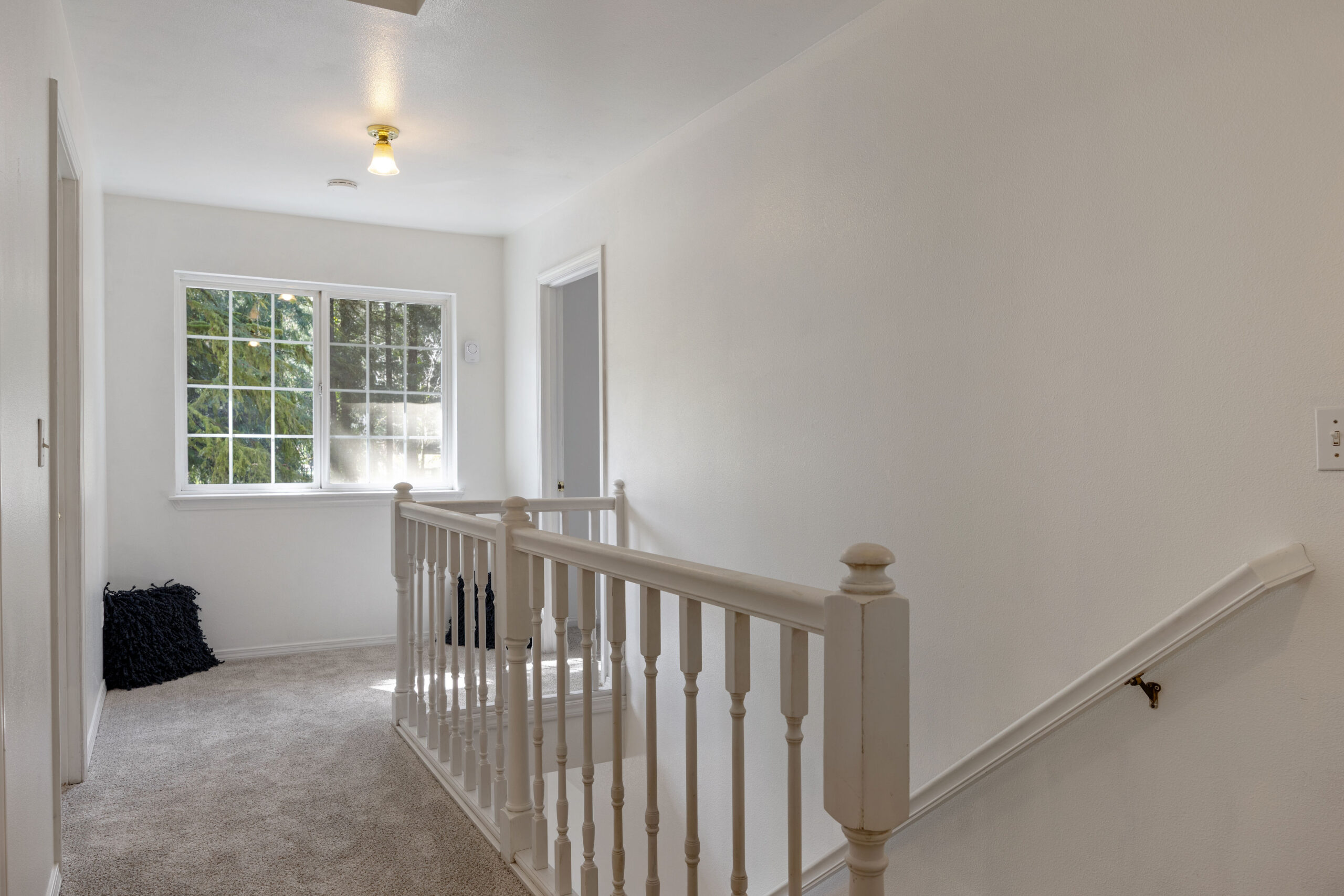 0U6A2680 2275 Northlake Wy NW, Bremerton, WA 98312 Lisa Collier, Realtor